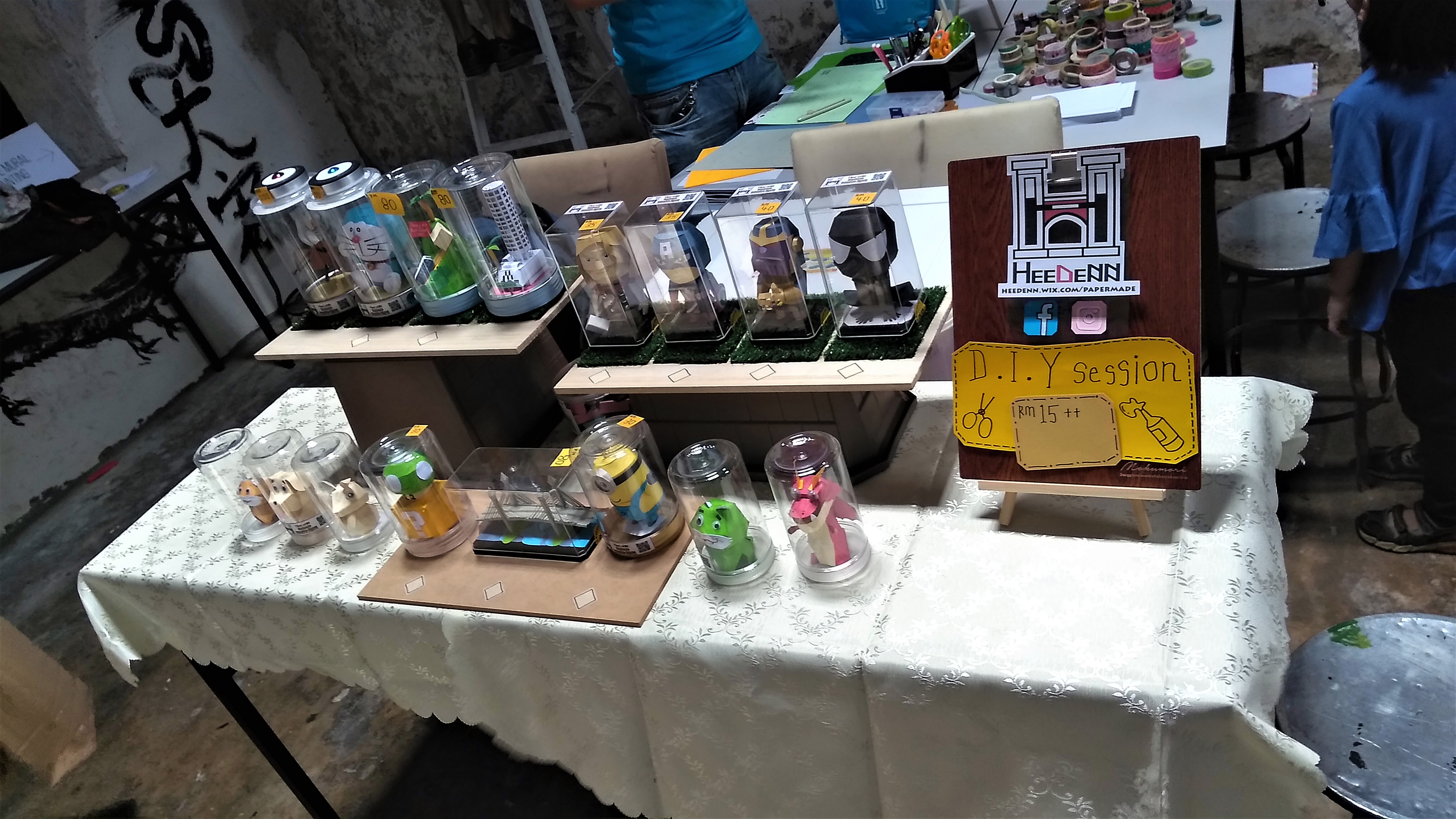 Rojak Daily/Yukeshwaran Devadas Make your own 3D art with paper.